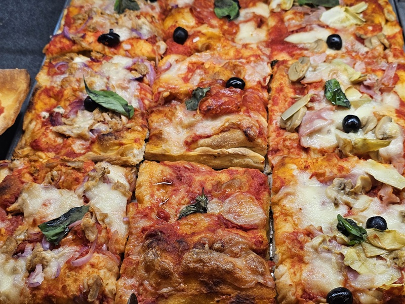 Pizza al taglio in pala romana a Catanzaro